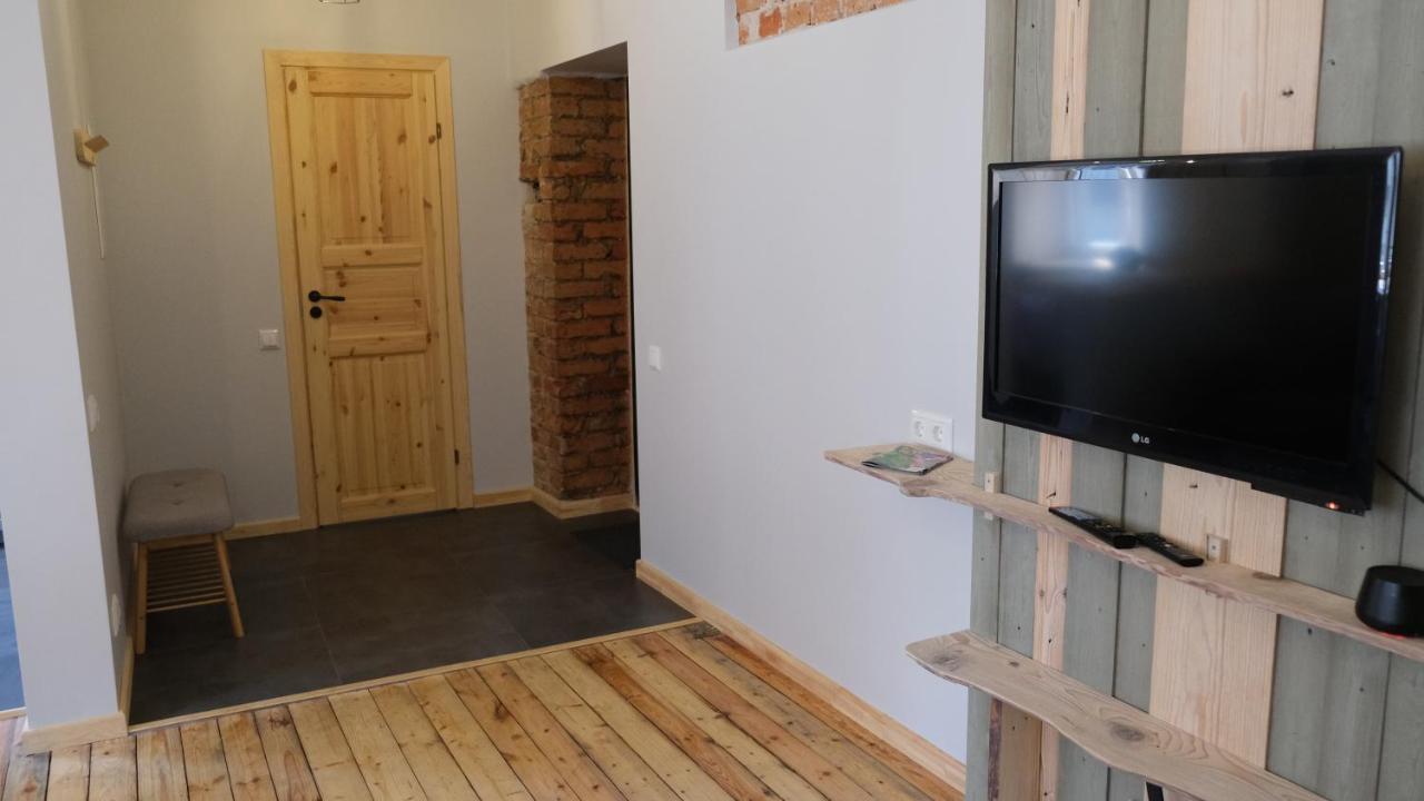 Historic Apartment With Wooden Floors In The Hearth Of Old-Town 리가 외부 사진